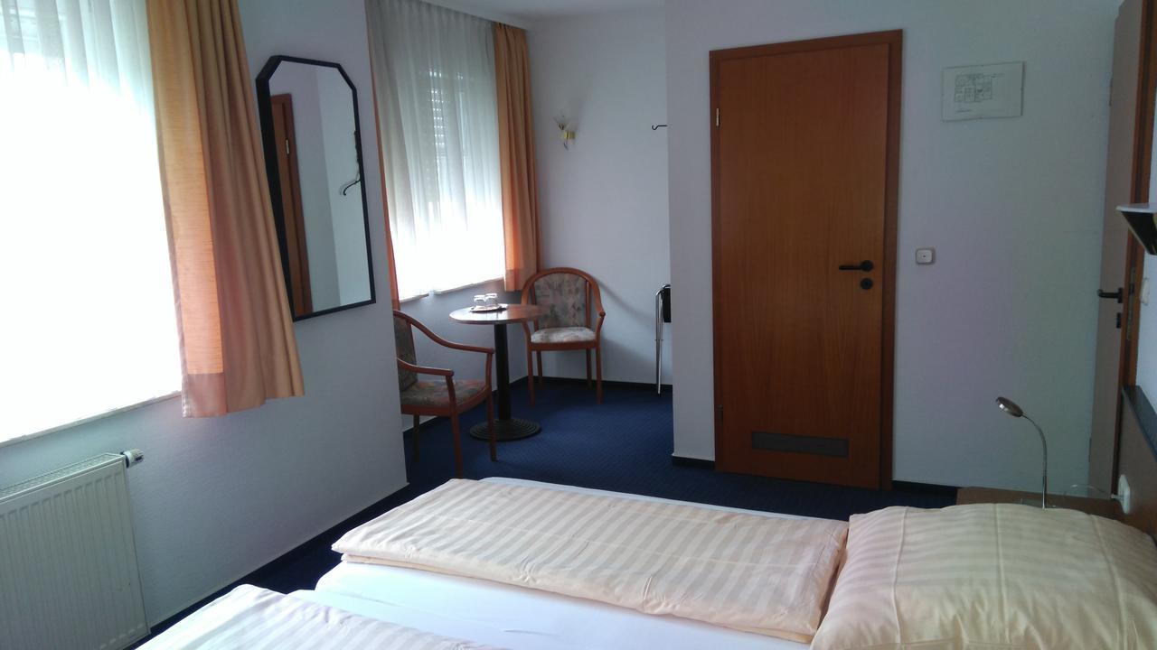Hotel Loewensteiner Hof Haus Am Neuplatz Wertheim Buitenkant foto